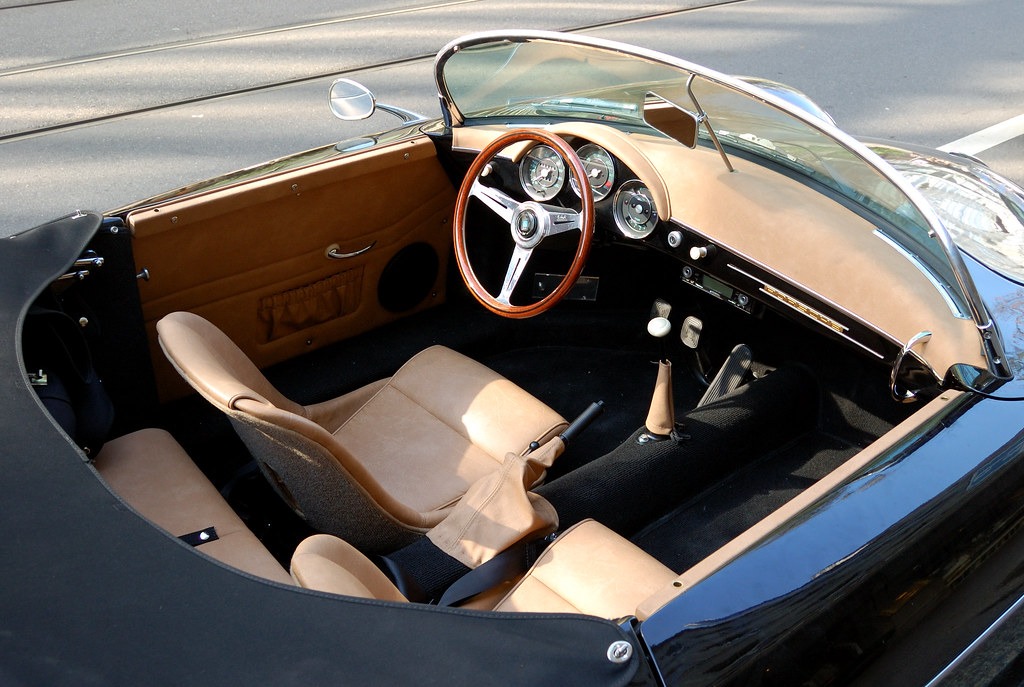 1957 Porsche 356 Speedster Interior | Source: Performance Car Guide