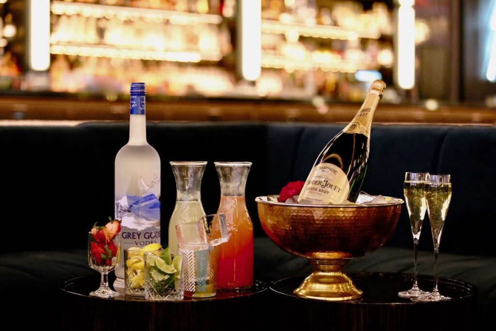 Rosina Cocktail Lounge in Las Vegas | Source: Las Vegas Journal Review