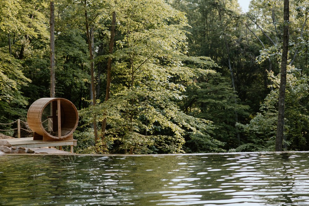 Outdoor barrel sauna | Source: The Cliffs at Hocking Hills